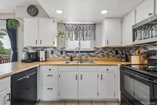 17495 E Chenango Dr, Aurora, CO 80015 - Photo 10