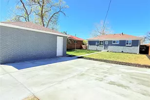 3280 Leyden St, Denver, CO 80207 - Photo 12