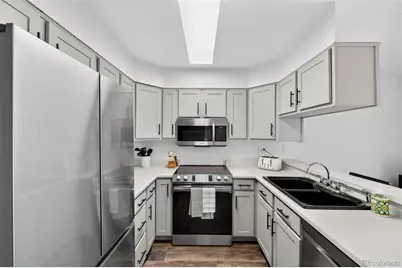 8188 S Fillmore Circle, Centennial, CO 80122 - Photo 10