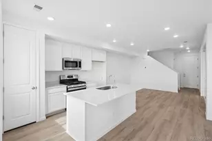 24121 E 30th Pl, Aurora, CO 80019 - Photo 2