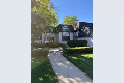 3511 S Hillcrest Drive #4, Denver, CO 80237 - Photo 2