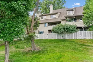 10417 Red Mountain W, Littleton, CO 80127 - Photo 2