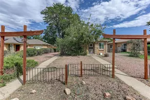 2314 Newport St, Denver, CO 80207 - Photo 4
