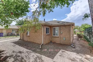 2314 Newport St, Denver, CO 80207 - Photo 8