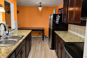 2325 S Linden Ct, Denver, CO 80222 - Photo 2