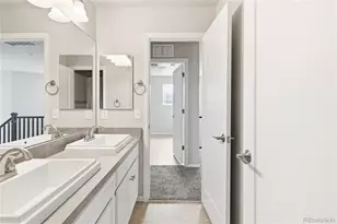 27141 E Frost Pl, Aurora, CO 80016 - Photo 20