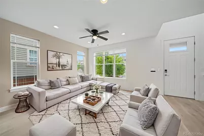 4937 S Addison Way, Aurora, CO 80016 - Photo 2