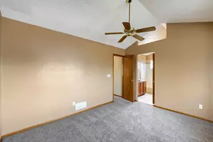 9943 Deer Creek St, Highlands Ranch, CO 80129 - Photo 14