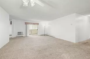 3184 S Heather Gardens Way, Aurora, CO 80014 - Photo 8