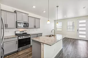 21761 E 7th Ave, Aurora, CO 80018 - Photo 6