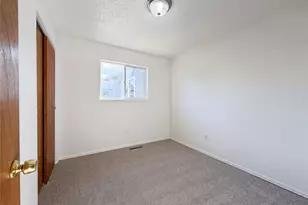 2162 Wedgewood Dr, Greeley, CO 80631 - Photo 6