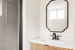 3931 S Hillcrest Dr, Denver, CO 80237 - Photo 24