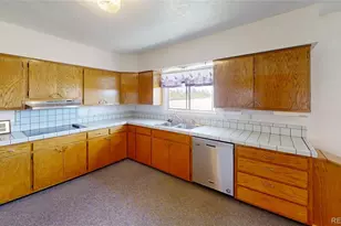 2504 Haskell Pl, Watkins, CO 80137 - Photo 10