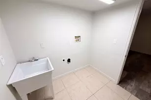 4426 Durham Ct, Denver, CO 80239 - Photo 28
