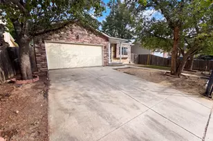 4426 Durham Ct, Denver, CO 80239 - Photo 6