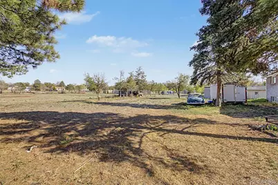 1960 Altura Boulevard, Aurora, CO 80011 - Photo 2