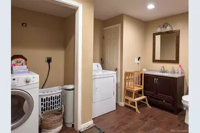 5560 Lewiston Street, Denver, CO 80239 - Photo 36