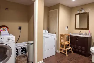 5560 Lewiston St, Denver, CO 80239 - Photo 36