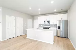 6385 N Netherland Ct, Aurora, CO 80019 - Photo 6