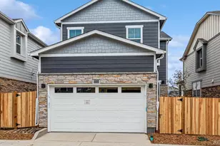 687 N Ukraine St, Aurora, CO 80018 - Photo 2