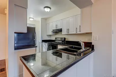 1642 S Idalia Circle #B, Aurora, CO 80017 - Photo 2