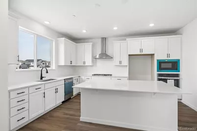 9213 Truckee Court, Commerce City, CO 80022 - Photo 10