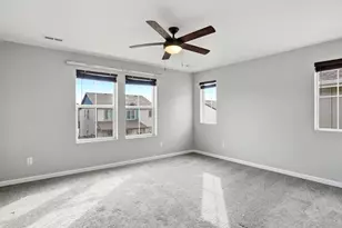 27934 E 7th Ave, Aurora, CO 80018 - Photo 30