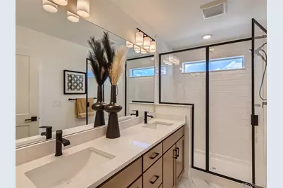 1203 S Algonquian Street, Aurora, CO 80018 - Photo 8