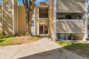 3868 S Fraser St, Aurora, CO 80014 - Photo 2