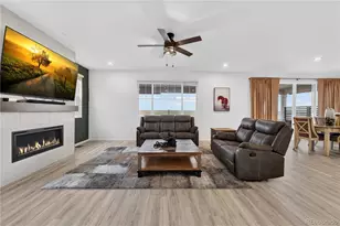 27536 E Byers Pl, Aurora, CO 80018 - Photo 12