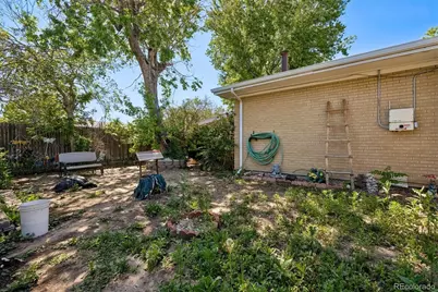 5014 Scranton Court, Denver, CO 80239 - Photo 18