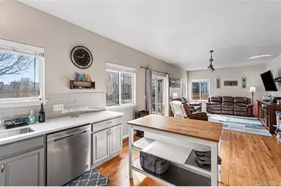 11050 Eagle Creek Parkway, Commerce City, CO 80022 - Photo 8