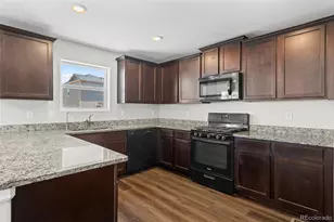 2082 Monte Vis Dr, Lochbuie, CO 80603 - Photo 10