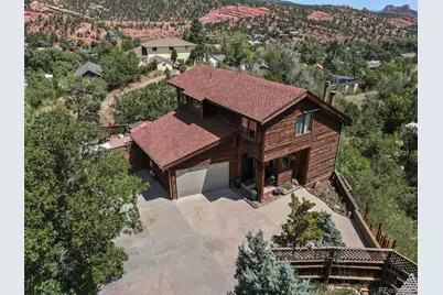 209 Peakview Boulevard, Manitou Springs, CO 80829 - Photo 2