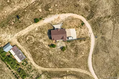 1080 S Dutch Valley Road, Bennett, CO 80102 - Photo 4