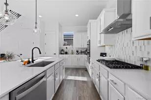 6058 N Perth St, Aurora, CO 80019 - Photo 14