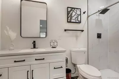 935 Quari Street, Aurora, CO 80011 - Photo 8