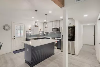 935 Quari Street, Aurora, CO 80011 - Photo 6