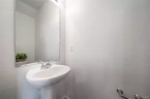 22323 E 46th Ave, Aurora, CO 80019 - Photo 14