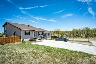 375 E Logan St, Elizabeth, CO 80107 - Photo 2