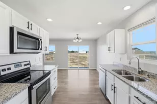 1169 E Canary Dr, Pueblo, CO 81007 - Photo 14