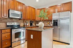 22735 E Ottawa Pl, Aurora, CO 80016 - Photo 4