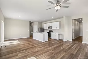 48140 Shetland Dr, Bennett, CO 80102 - Photo 2