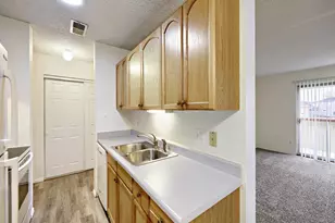 10211 Ura Ln, Denver, CO 80260 - Photo 6