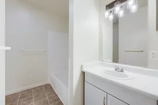 10211 Ura Ln, Denver, CO 80260 - Photo 12