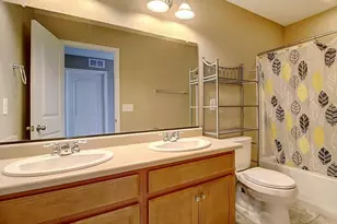 2127 S Ceylon Ct, Aurora, CO 80013 - Photo 16