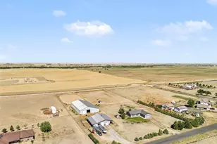 1277 S Indianfield St, Bennett, CO 80102 - Photo 2