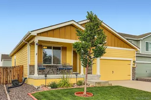 47385 Lily Ave, Bennett, CO 80102 - Photo 2