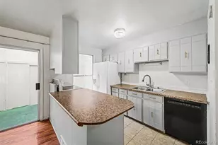 11822 E Canal Dr, Aurora, CO 80011 - Photo 10