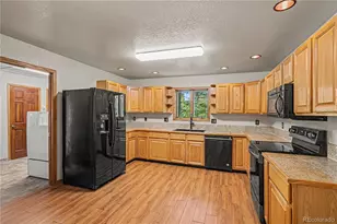 35787 Elkridge Run, Elizabeth, CO 80107 - Photo 10
